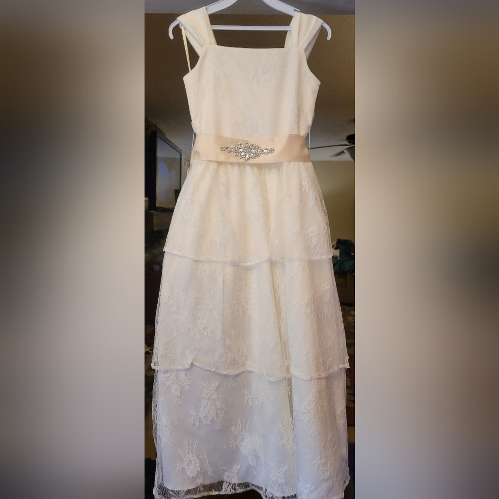 Size 12 Off-White Jr. Bridesmaids Dress